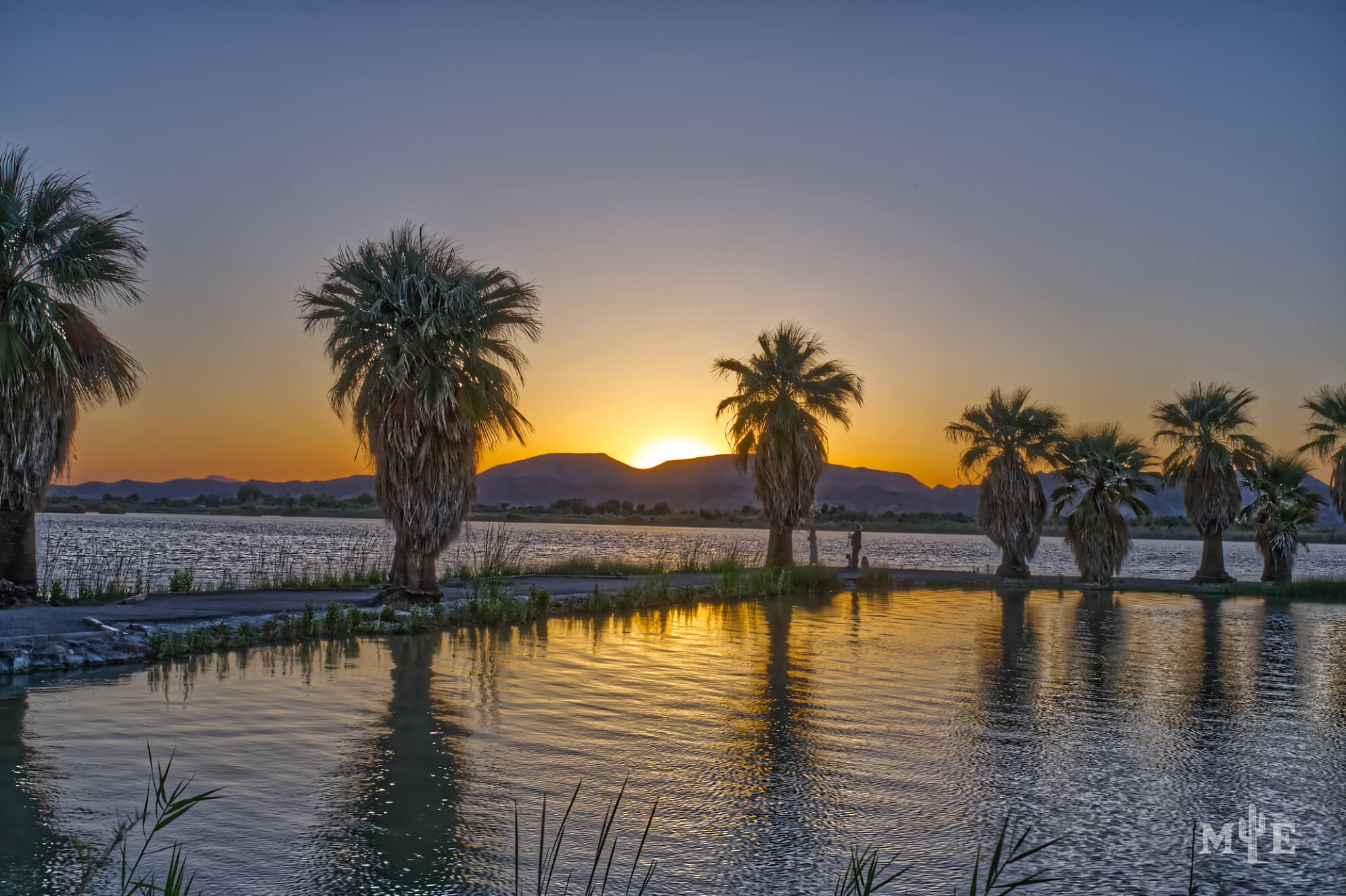 Golden Hour Escape 3057